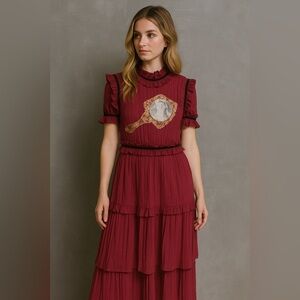The moon clothing Women's long dress sequin looking glass size L maroon pleats